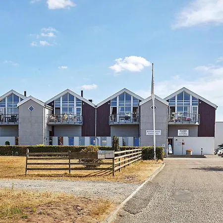 Apartment 4 Person On A In *